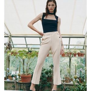 Buttoned high-waisted pants